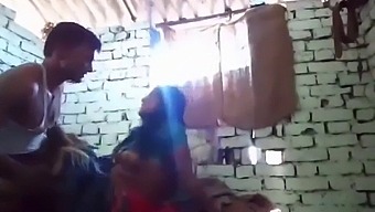 Indian Village Housewife Gets Anal Doggy Style