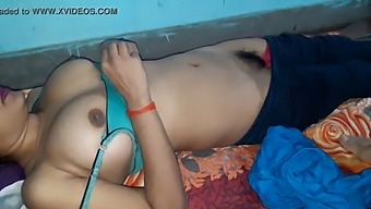 Desi Anty'S Tired And Horny Pussy Gets Fucked Hard