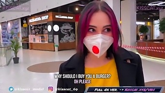 Public Agent And Student Engage In Steamy Oral Sex In Mall Fitting Room