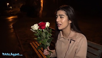 Aaeysha Has Sex In A Hotel Room On Valentine'S Day With A Well-Endowed Man