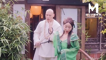Asian Model Guofeng In A Special Edition Of Model Media Asia'S Legend Of White Snake